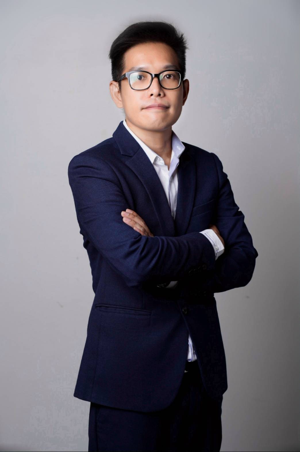 อาจารย์แชมป์ ธิติพล เทียมจันทร์